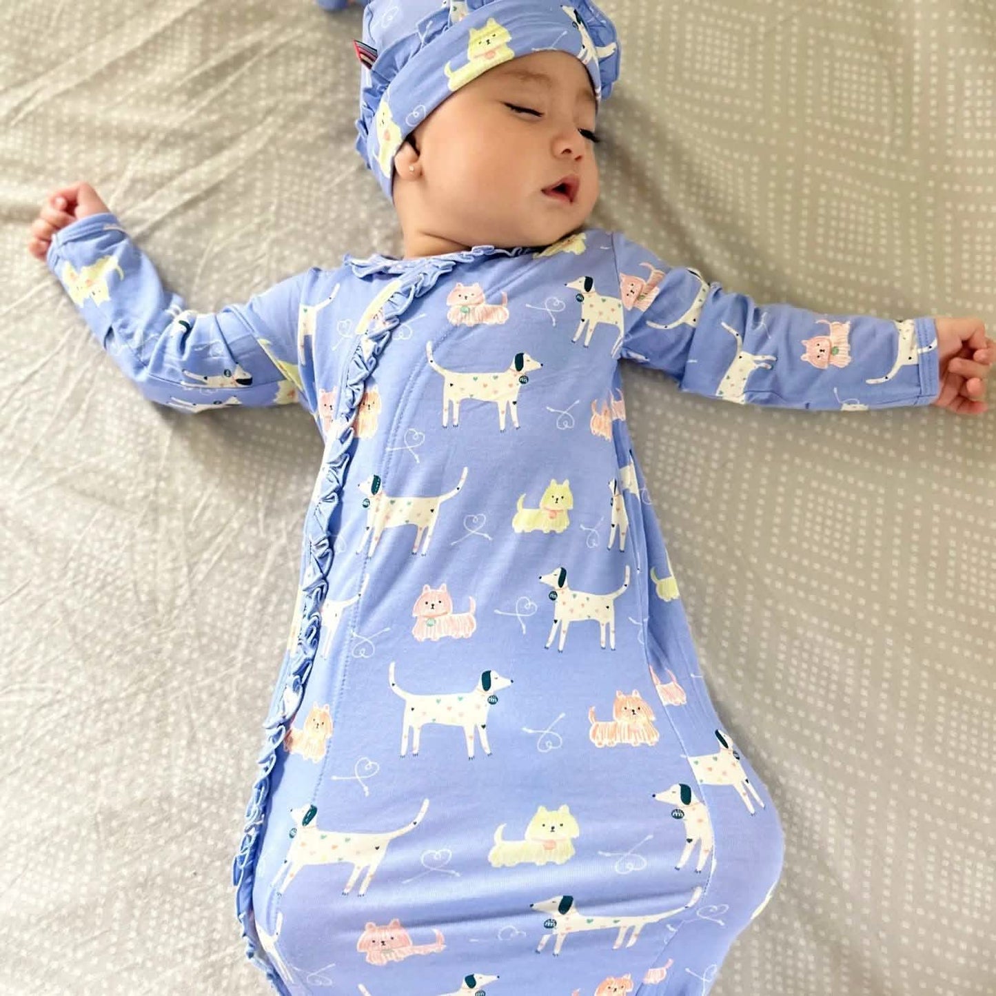 Magnetic me leash on life modal magnetic cozy sleeper gown + hat set with ruffles